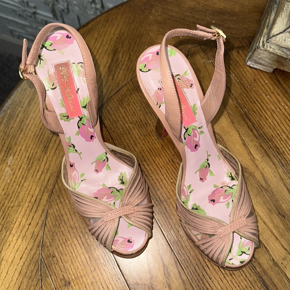 Betsey Johnson💕💗 Super Cute Heels!! 7.5 - Picture 6 of 9